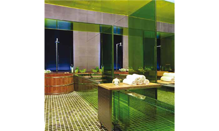 Capa: Loft com vidros em verde