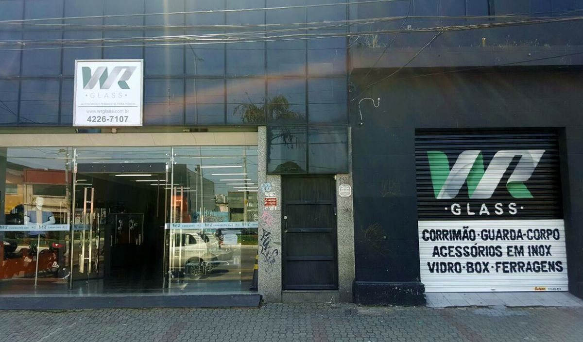 Capa: Fabricante WR Glass abre loja física no ABC Paulista