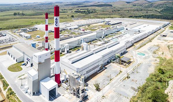 Capa: AGC Group investe R$ 700 milhões em nova planta