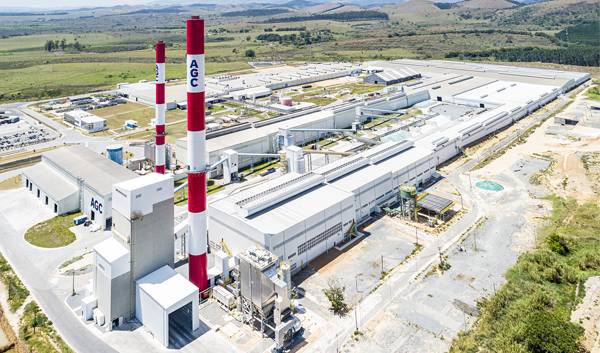 Capa: AGC Group investe R$ 700 milhões em nova planta