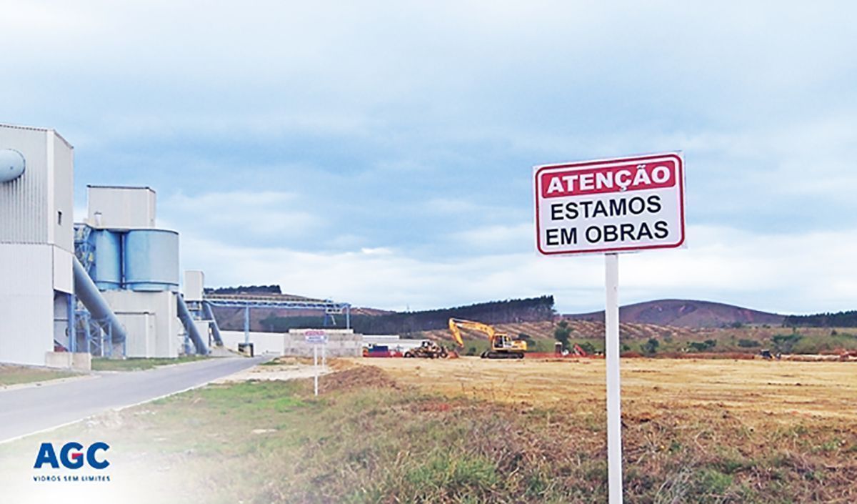 Capa: Obras de segundo forno da AGC começam no Brasil