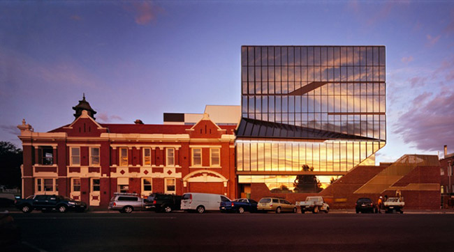 Capa: Arquitetos australianos usam vidro para criar ambiente favorável à recuperação