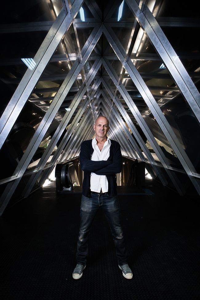 Capa: Guardian fornece mais de 300m2 de vidros para a Bienal de Arte