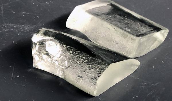 Capa: Lion Glass: Um novo avanço na indústria do vidro .