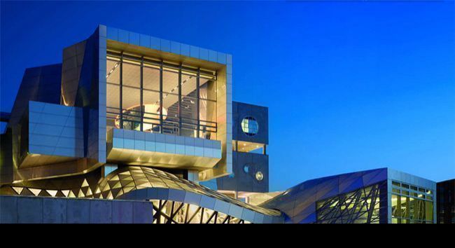 Capa: Vidro proporciona vistas impressionantes em projeto de Casa de Música na Dinamarca