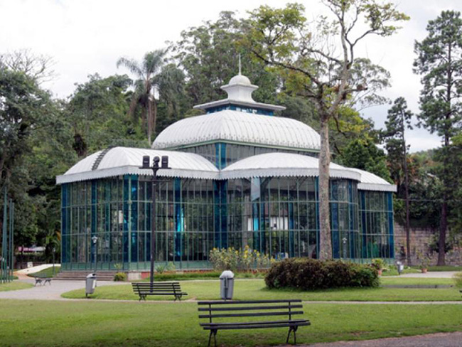 Capa: Palácio de Cristal, a 1ª construção do Brasil pré fabricada em vidro