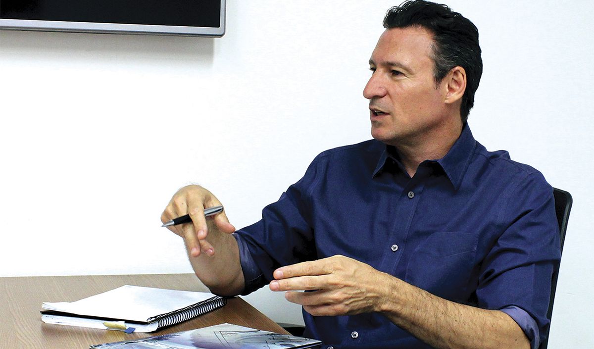 Capa: Papo Direto: Ricardo Costa conta como conquistou a liderança no setor vidreiro e mercados fora do País