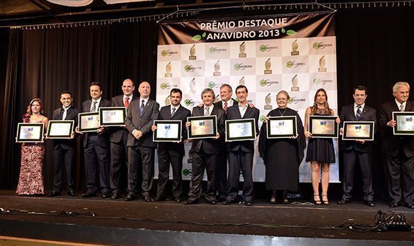Capa: Prêmio Destaque Anavidro homenageia os melhores do setor